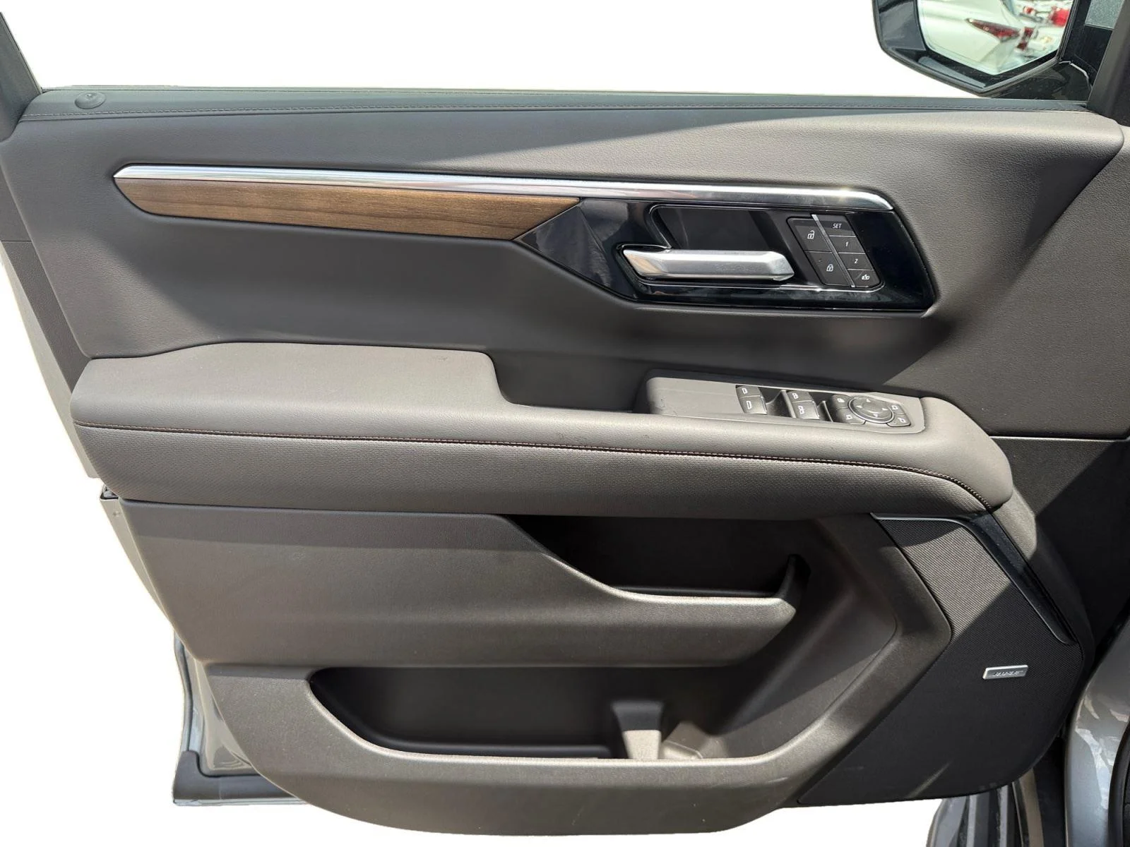 2026 Chevrolet Suburban High Country - Photo 9