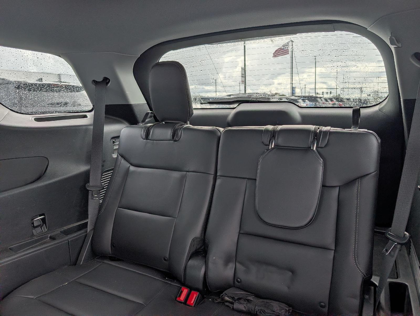 Used 2023 Iconic Silver Ford XLT image 15
