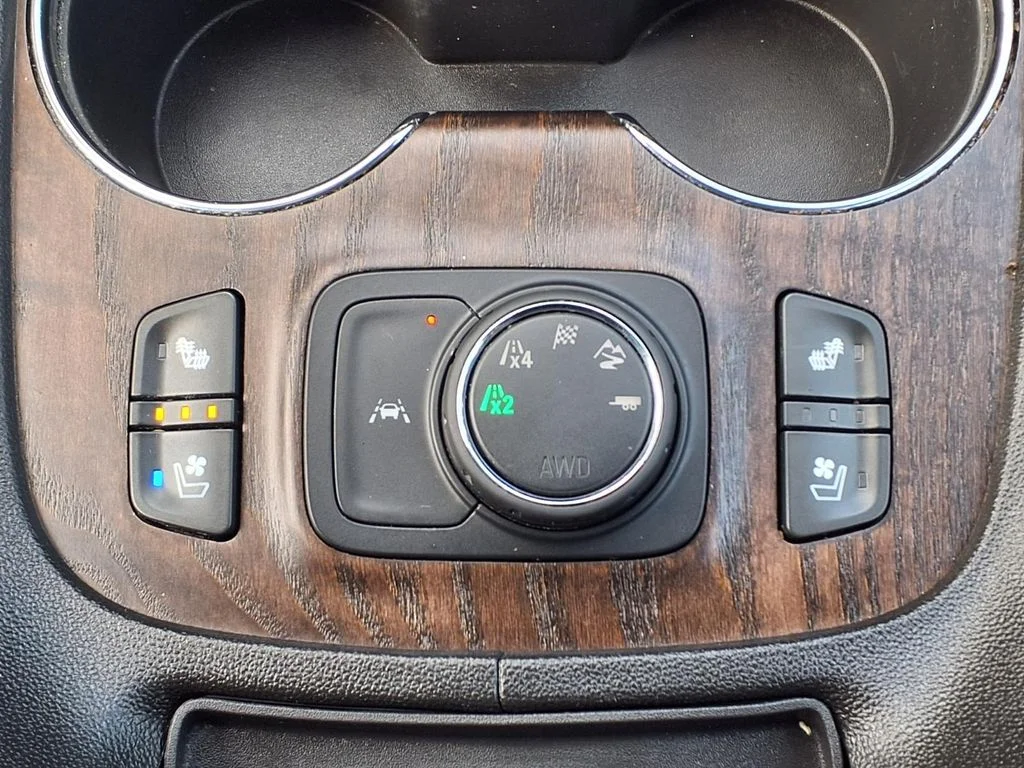 Used 2023 Ebony Twilight Metallic GMC Denali image 24