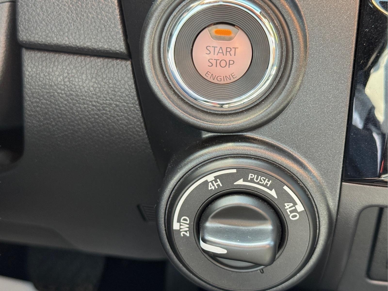 Used 2023  NISSAN  image 23