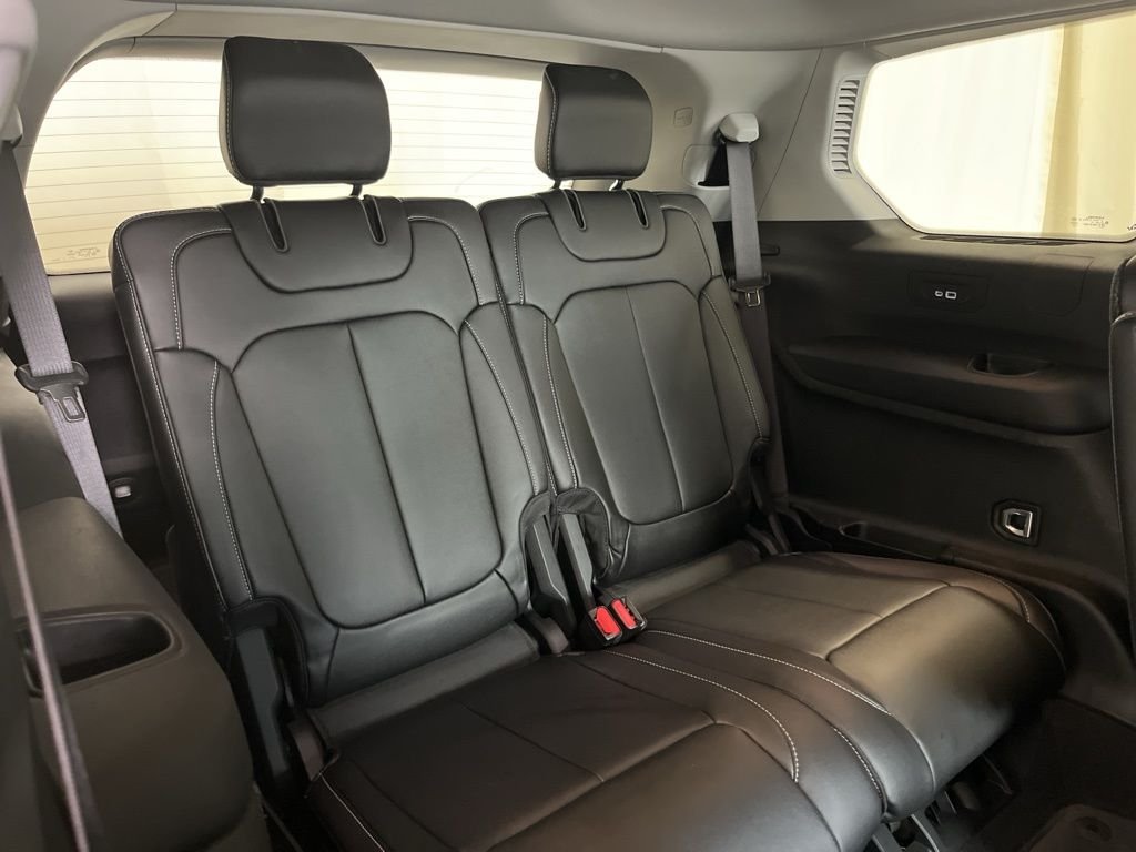 Used 2023 Black Jeep Limited image 33