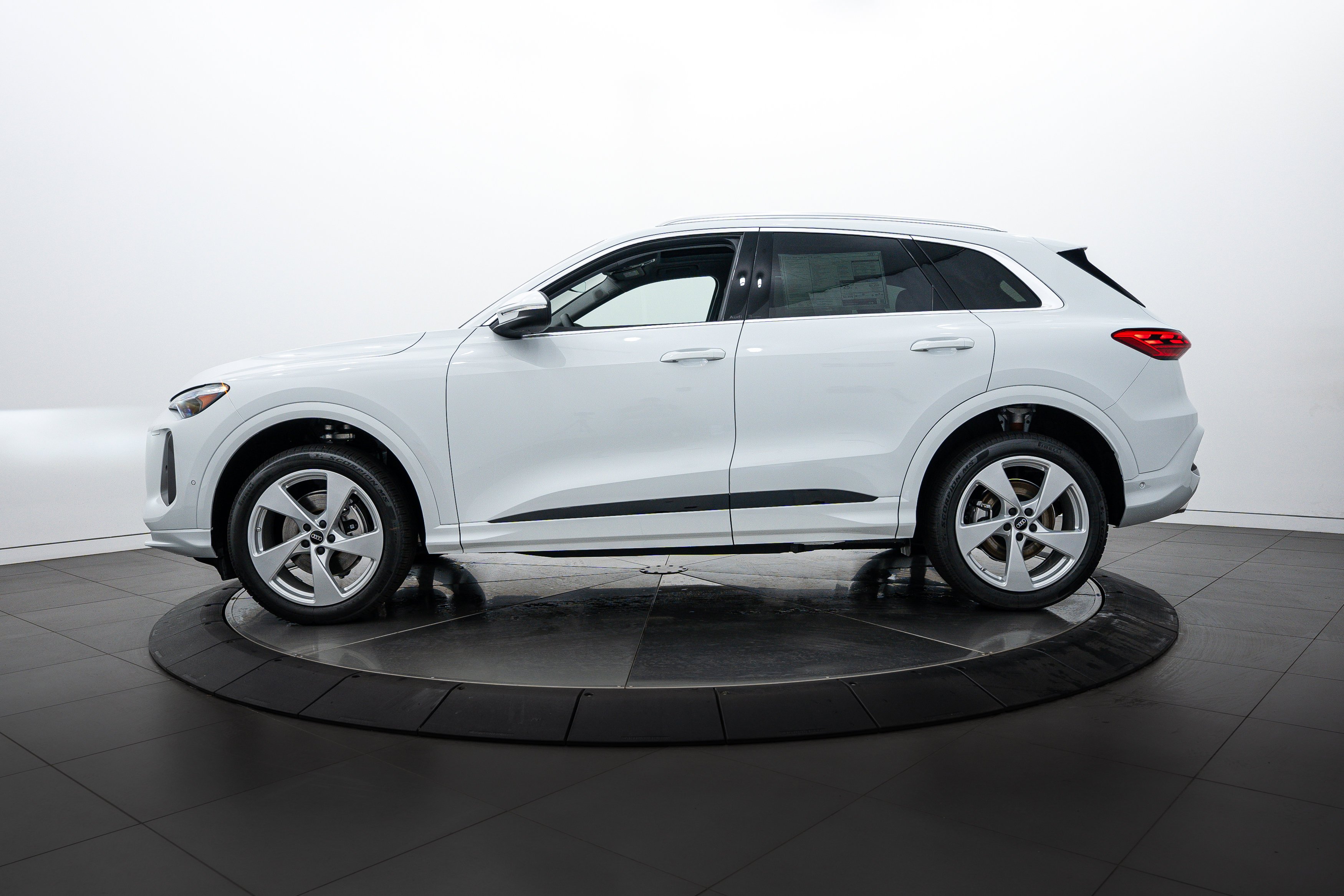 2025 Audi Q5 Premium Plus - Photo 7