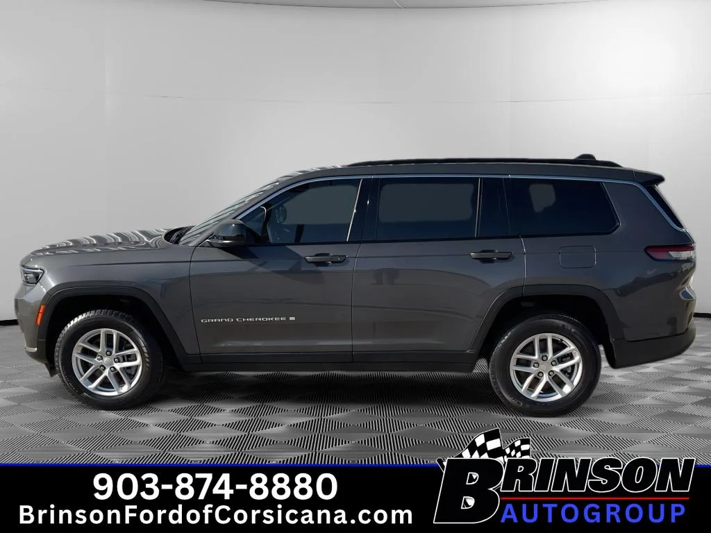 Used 2024 Metallic Jeep Laredo X image 4