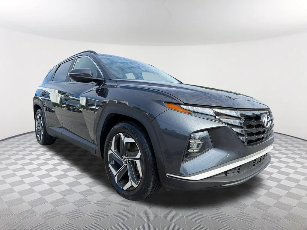 Used 2022 Gray Hyundai SEL image 3