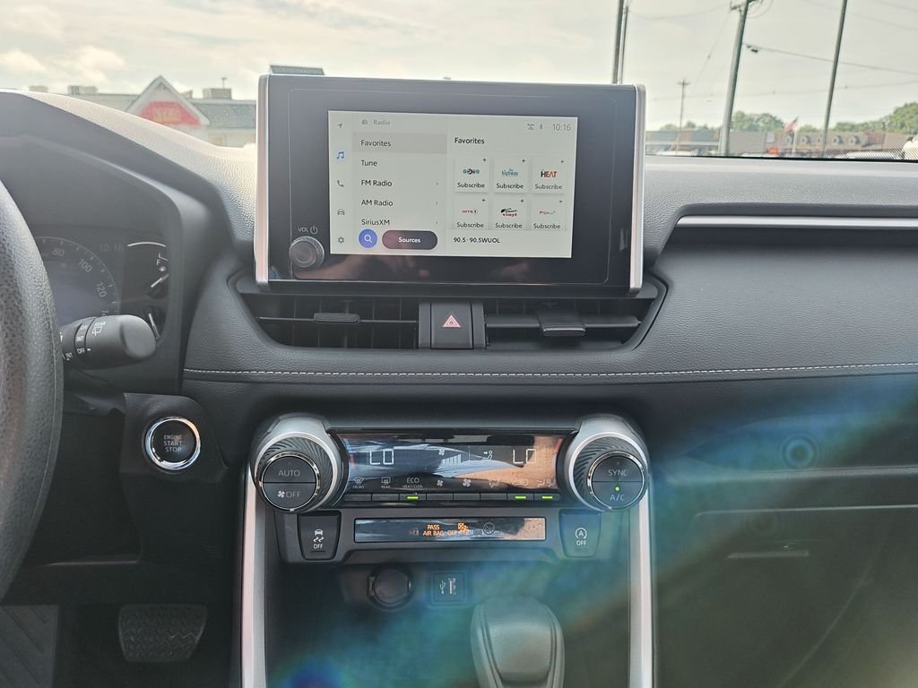 Used 2025 White Toyota XLE image 21