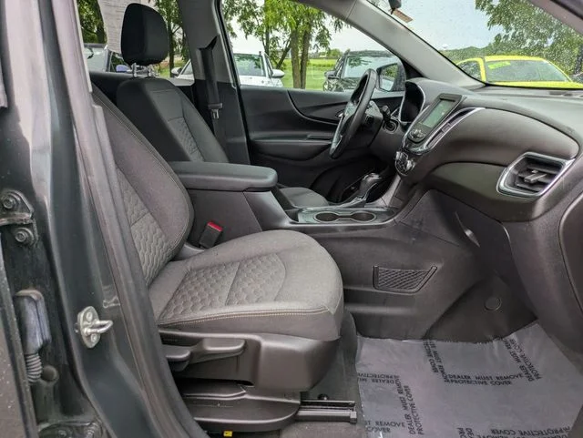 Used 2018 Gray Chevrolet LT image 29
