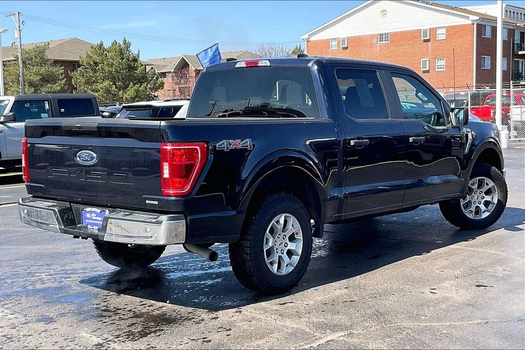 Used 2023 Blue Ford XLT image 10
