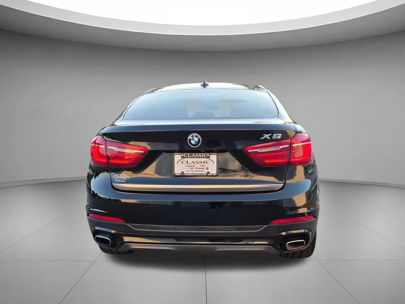 Used 2019 Jet Black BMW sDrive35i image 4