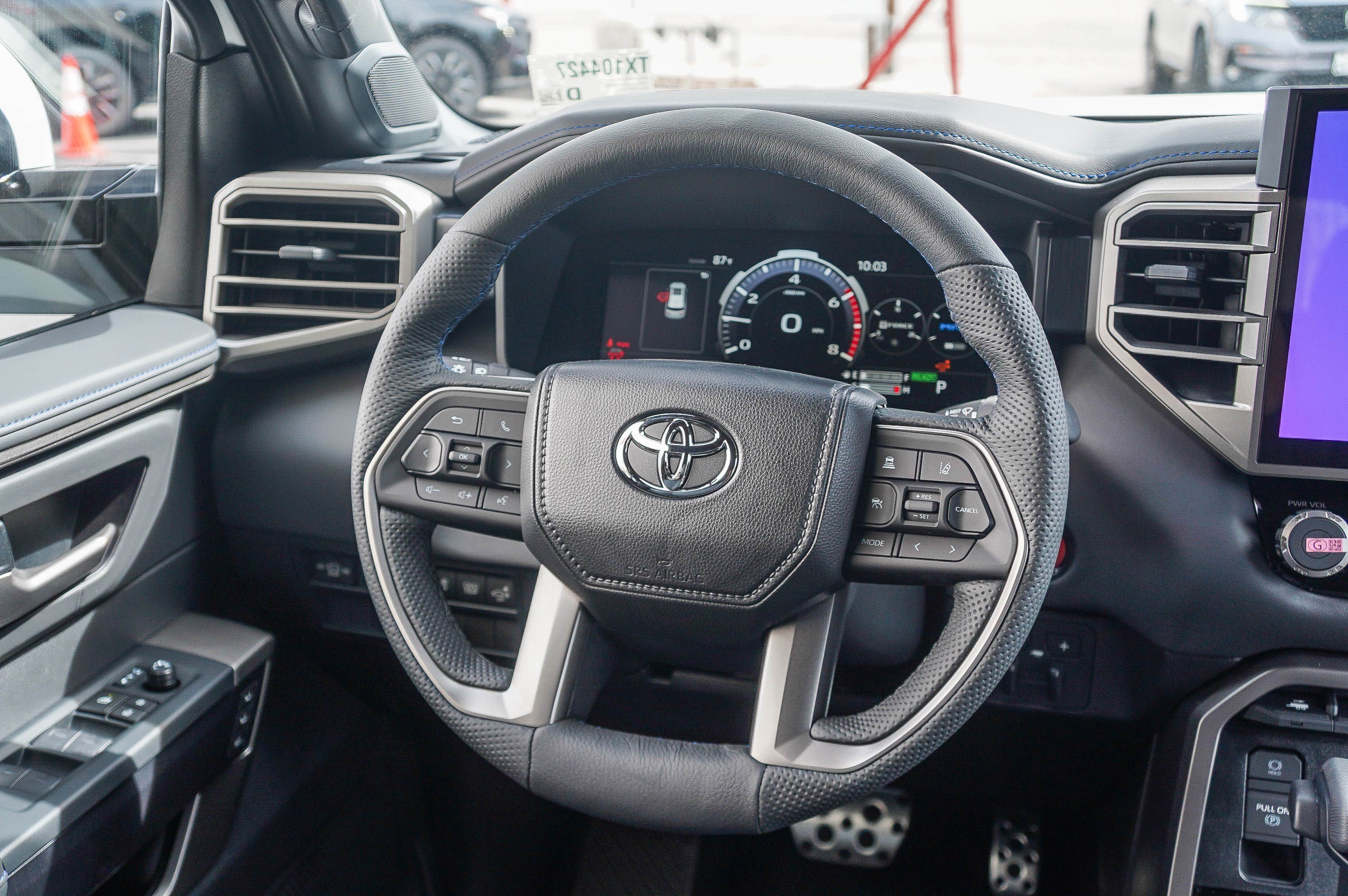 New 2026 Wind Chill Pearl <sup>1</sup> Toyota  Platinum image 16