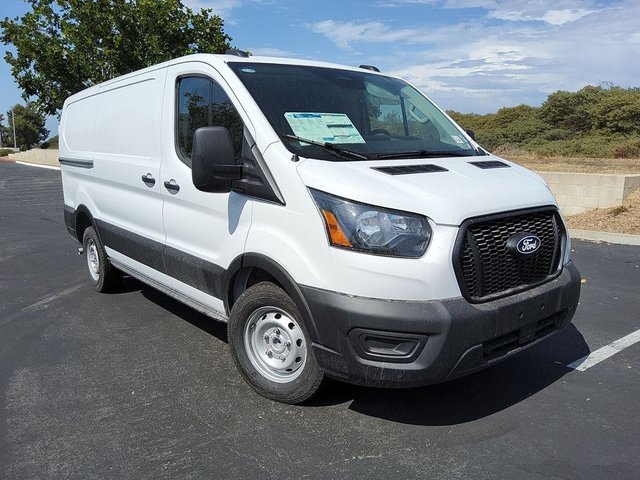 2026 Ford Transit Commercial Base