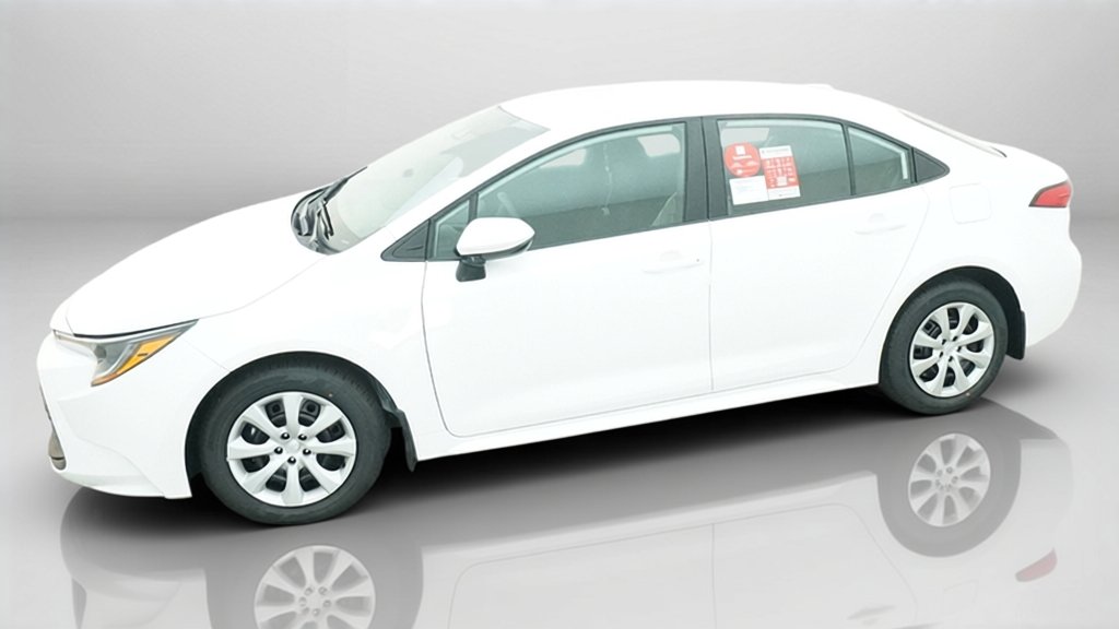 New 2027 Ice Cap Toyota LE image 3