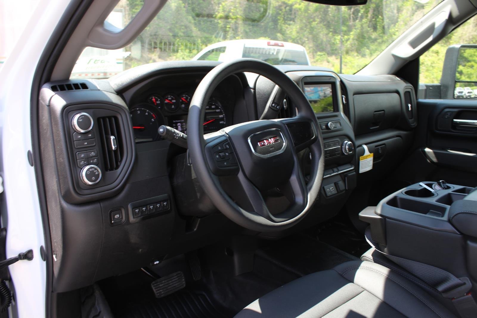 2026 GMC Sierra 3500HD Pro - Photo 17