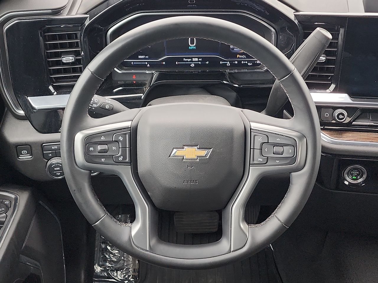 Used 2024 Slate Gray Metallic Chevrolet LT image 19
