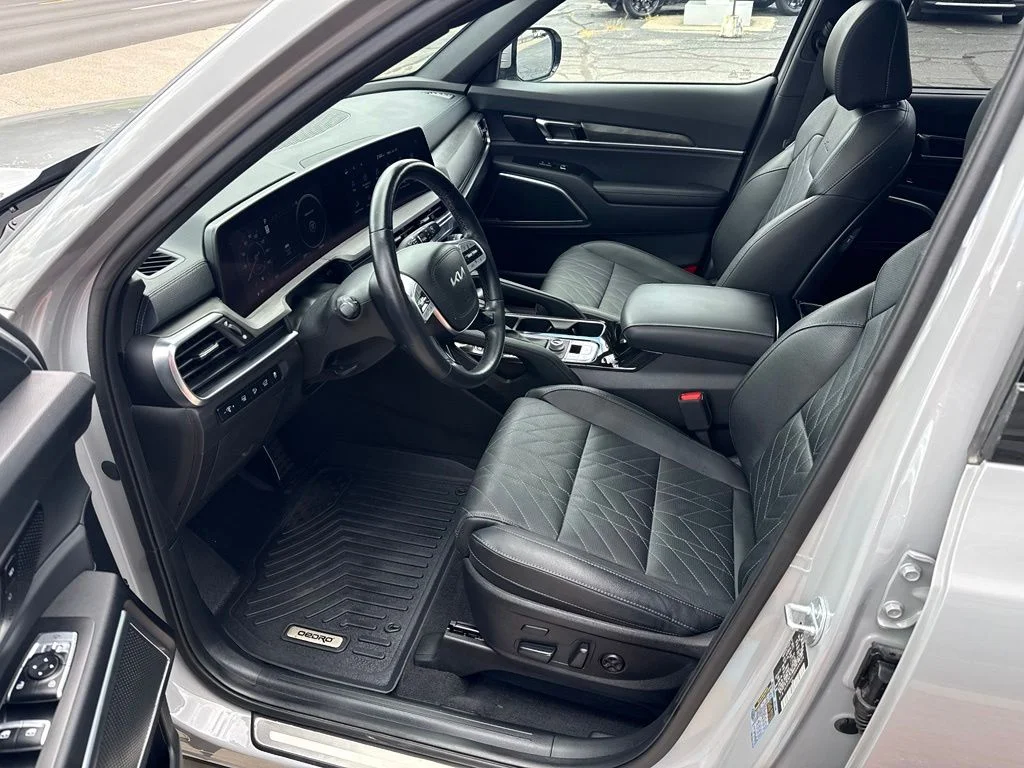 Used 2024 Gray Kia SX X-Line image 27