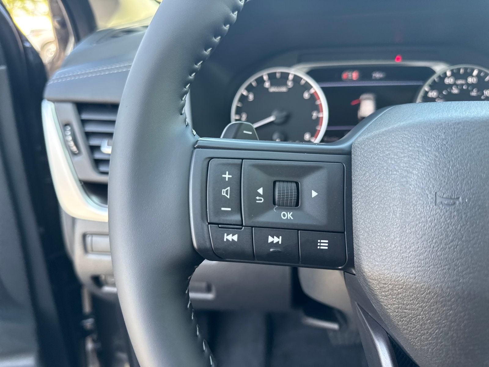 New 2026 Nissan Rogue SV 4D Sport Utility