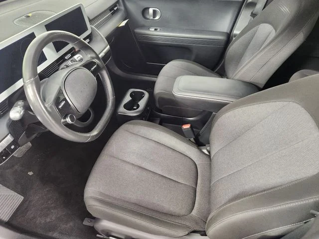 Used 2024 Gold Hyundai SEL image 11