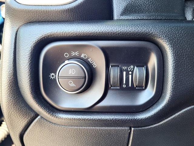 Used 2019 Blue Ram Laramie image 15