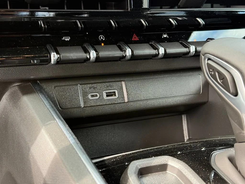 New 2026 Onyx Black GMC Elevation image 23