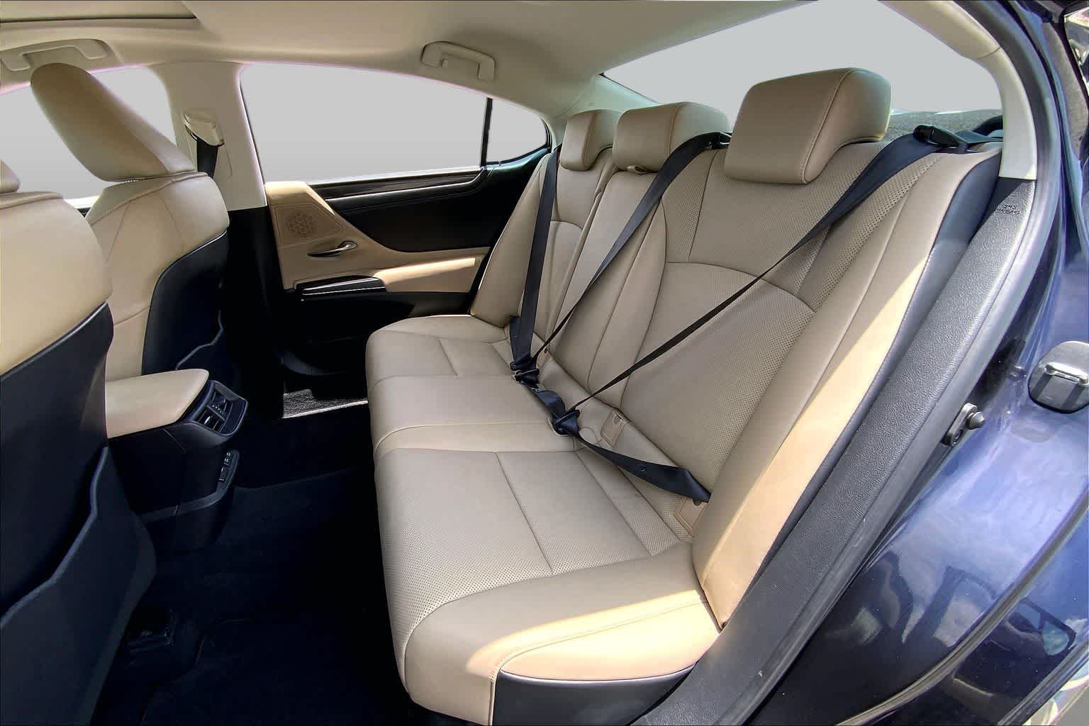 Used 2019 Nightfall Mica Lexus  image 20