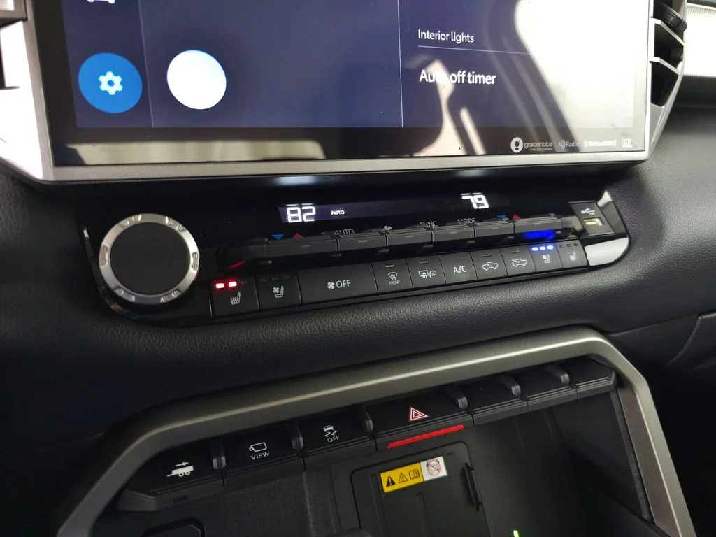 2024 Toyota Tundra Limited - Photo 30
