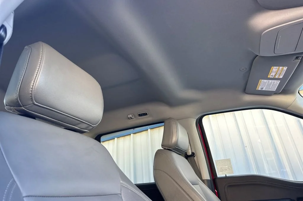 Used 2025 Red Ford Flash image 17