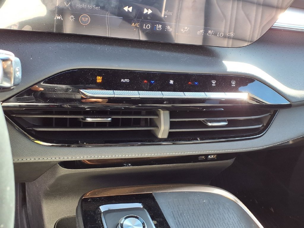 2025 Buick Enclave Avenir - Photo 8