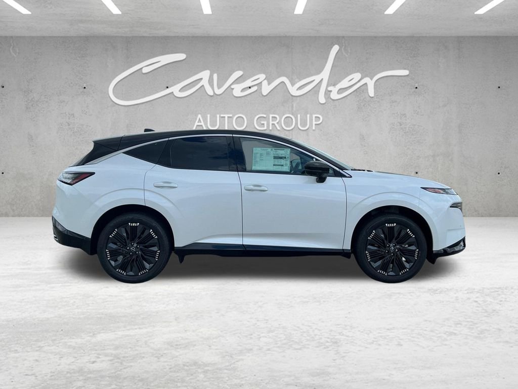 New 2026 Everest White Pearl TriCoat / Super Black Two-tone Nissan Platinum image 18
