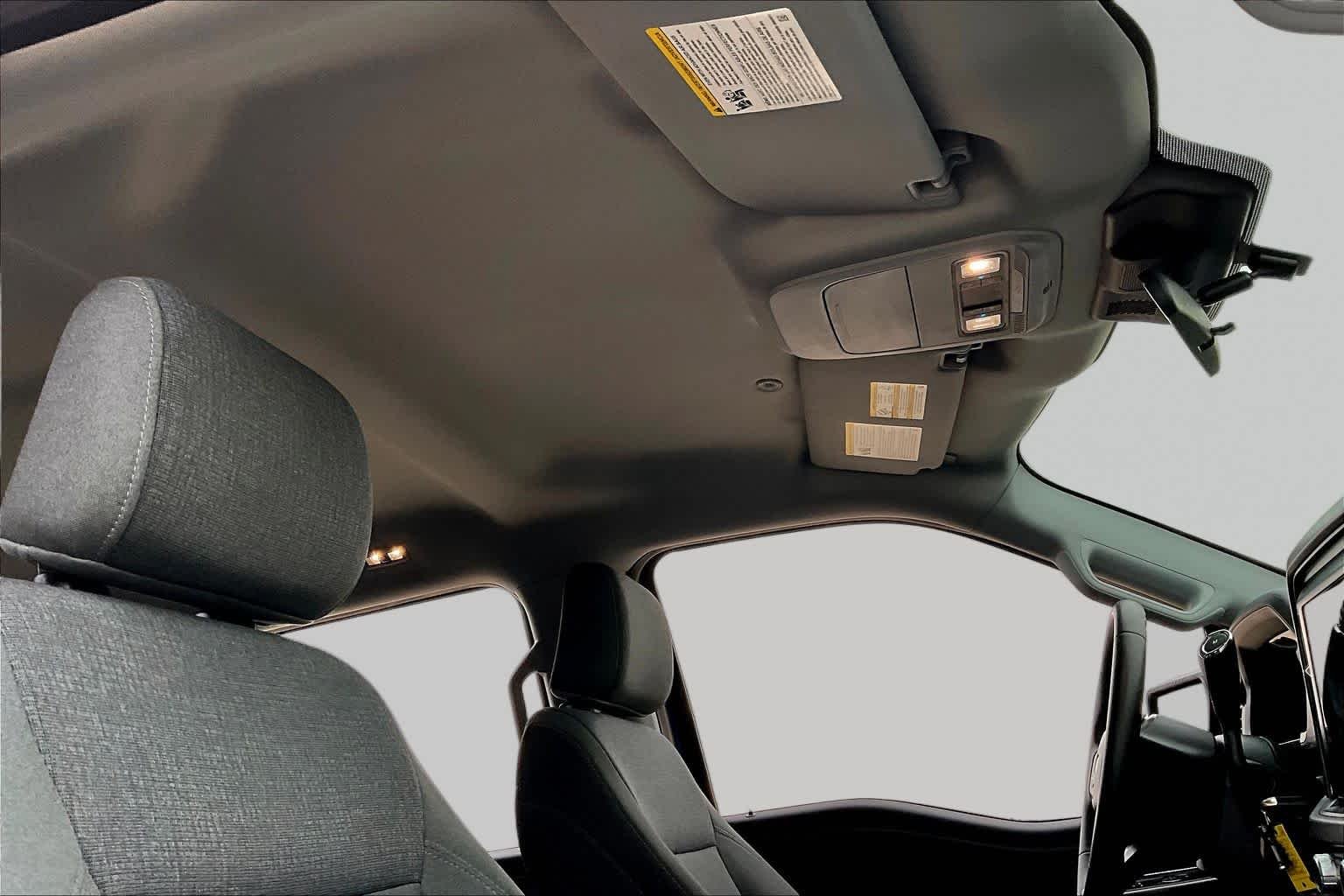 Used 2025 Atlas Blue Metallic Ford XLT image 14