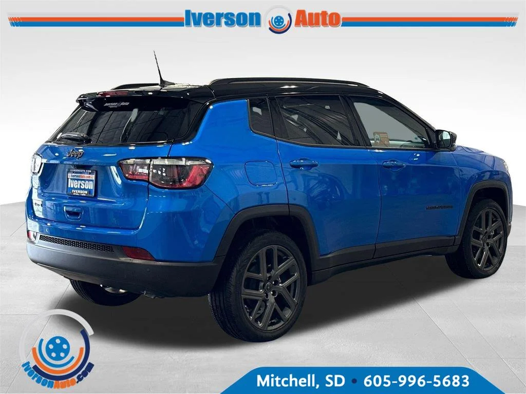 New 2026 Hydro Blue Pearlcoat Jeep Limited Altitude image 7