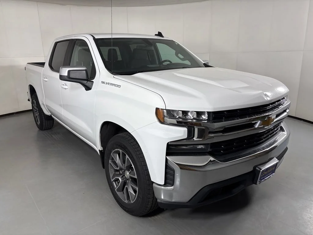 Certified Used 2020 SUMMIT WHITE Chevrolet LT image 2