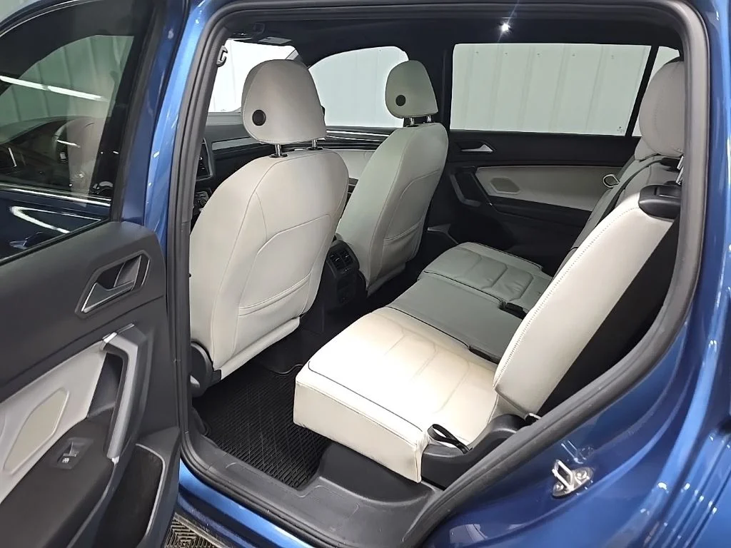 Used 2020 Blue Volkswagen 2.0T SEL Premium R-Line image 31