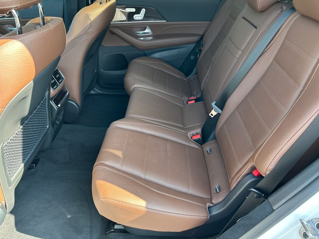 New 2026 Polar White Mercedes-Benz GLS 450 image 27