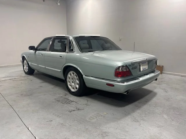 Used 2000 Gold Jaguar Base image 8