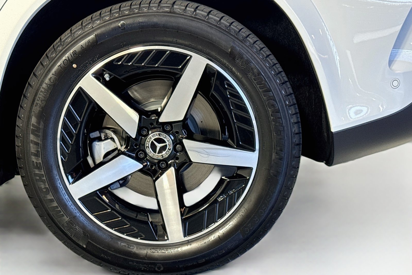 New 2027 Polar White Mercedes-Benz GLE 450 image 29