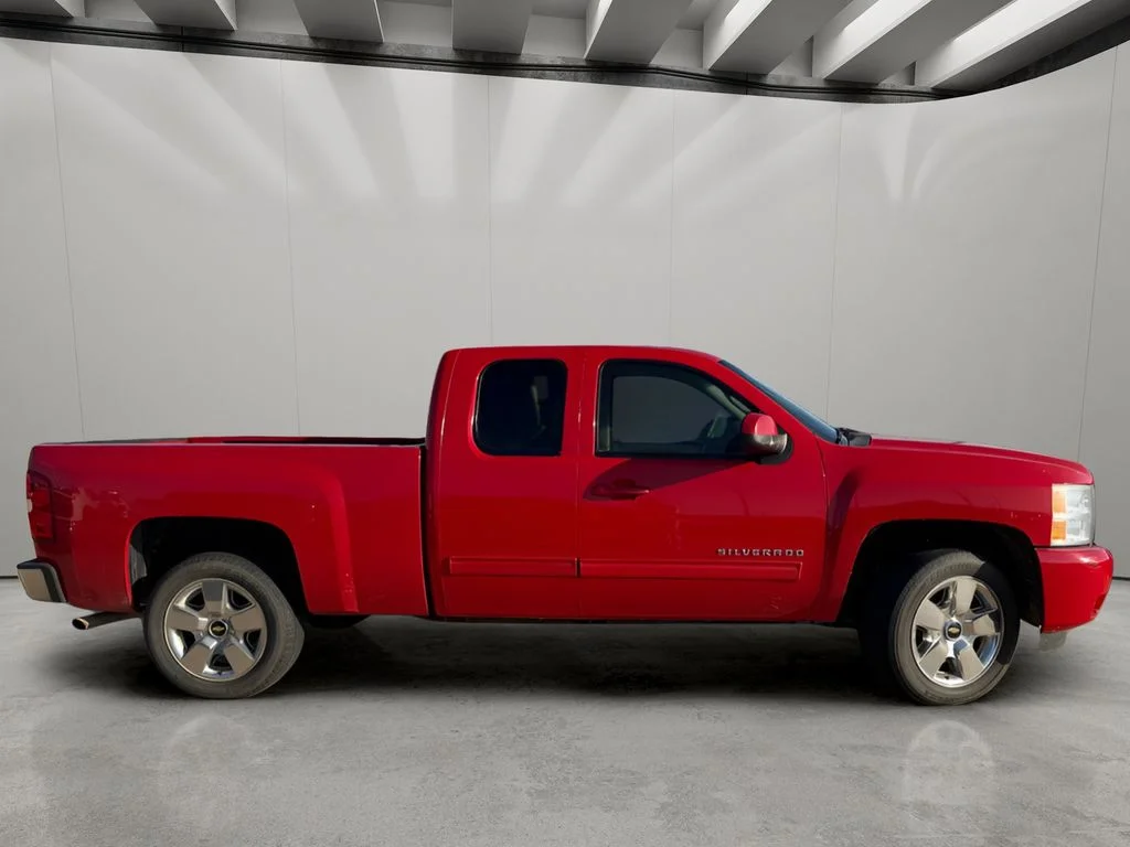 Used 2011 Victory Red Chevrolet LTZ image 7