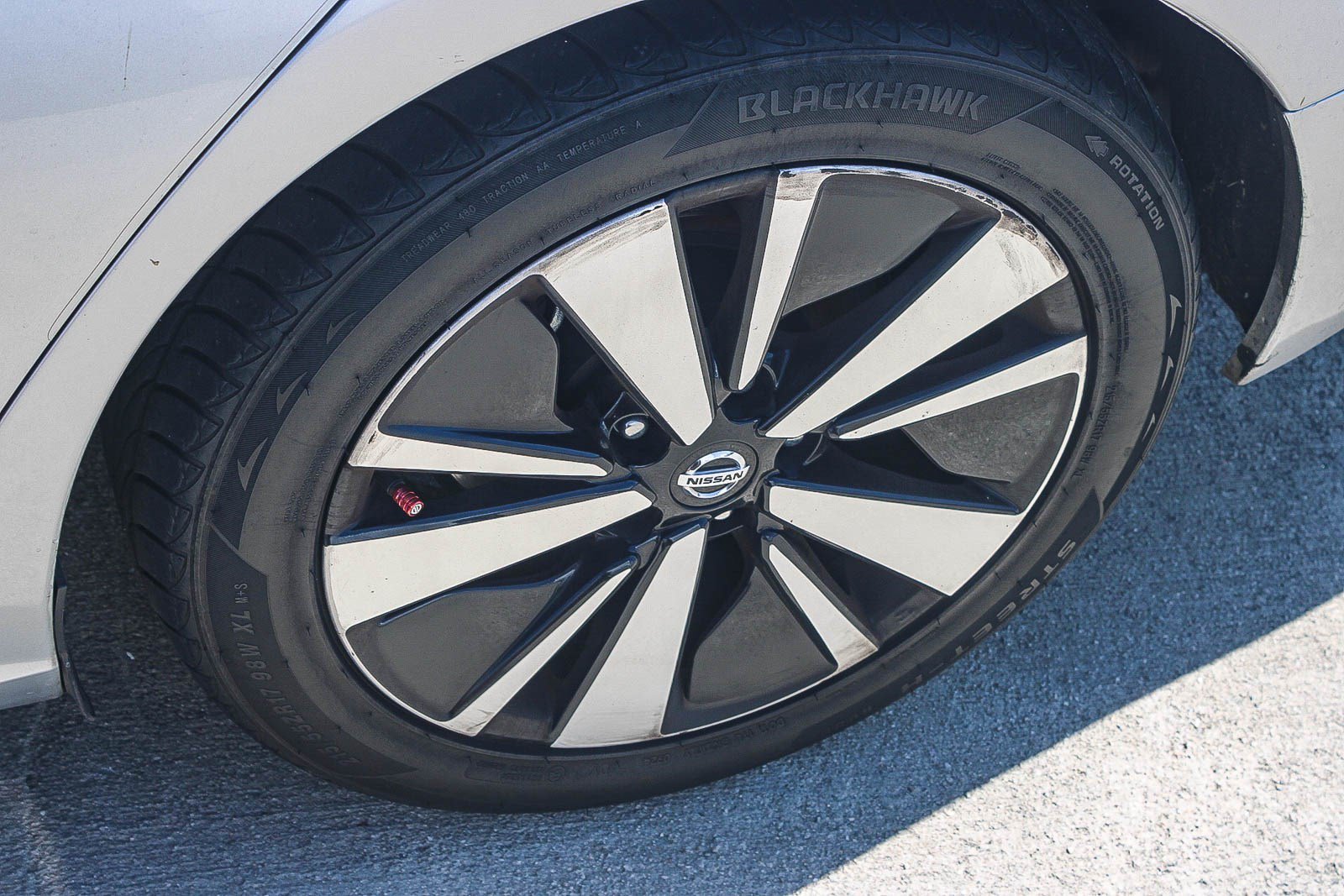 Used 2022 Brilliant Silver Metallic Nissan 2.5 SV image 9
