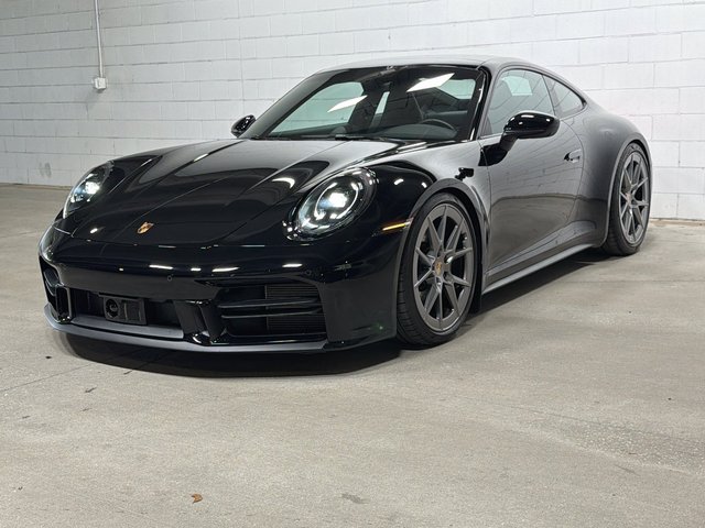 2025 Porsche 911 Carrera