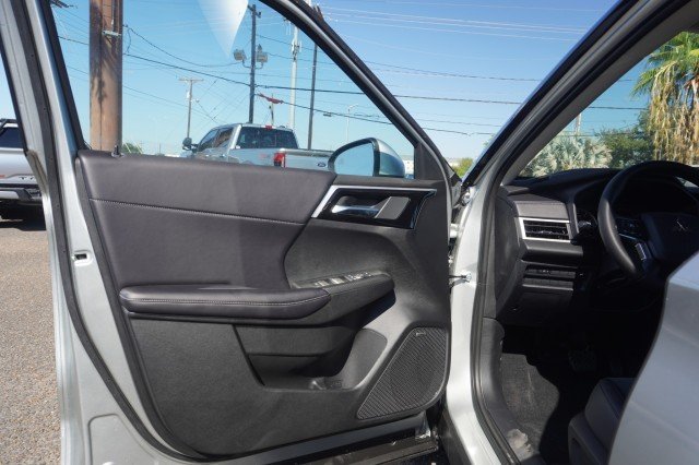 2025 Mitsubishi Outlander SE - Photo 16