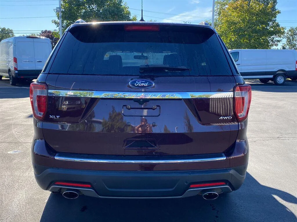 Used 2018 Burgundy Velvet Metallic Tinted Clearcoat Ford XLT image 10
