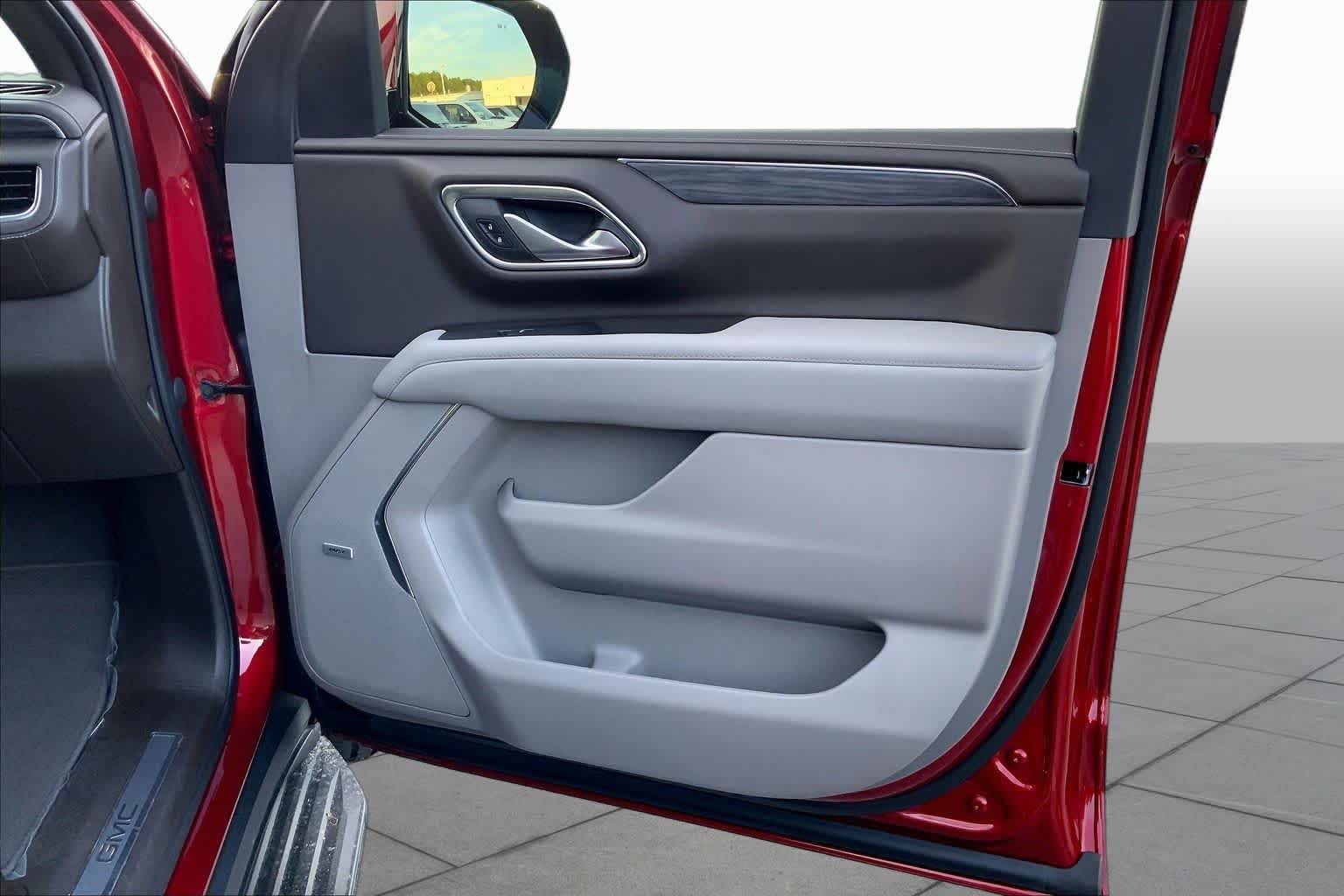 Used 2022 Cayenne Red Tintcoat GMC SLT image 20