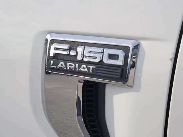 New 2026 Oxford White Ford Lariat image 9