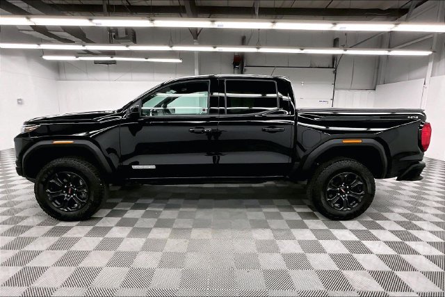 Used 2024 Onyx Black GMC Elevation image 13