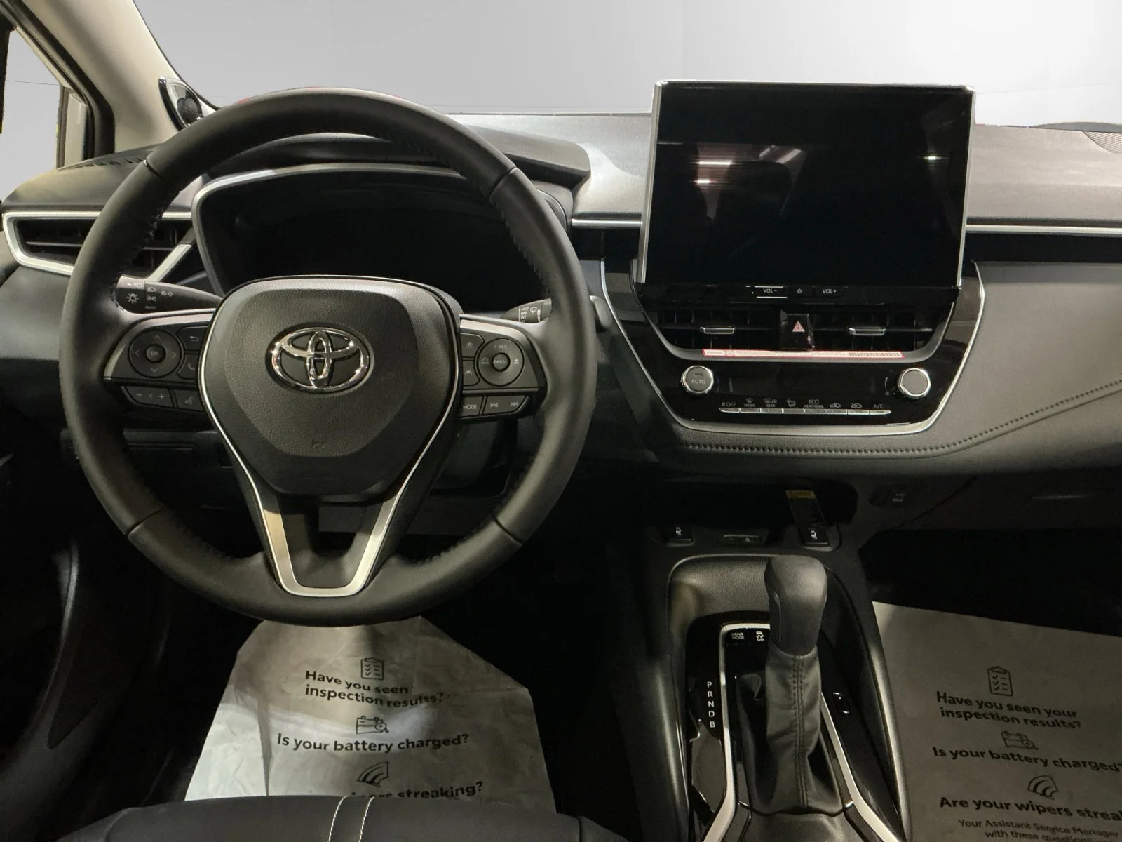 2026 Toyota Corolla XLE - Photo 10