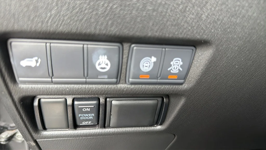 Certified Used 2020 Super Black Nissan Platinum image 25