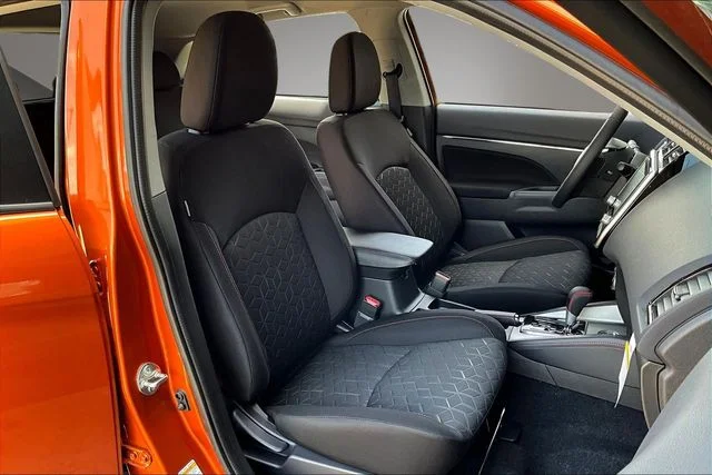New 2026 Orange Mitsubishi 2.0 LE image 11