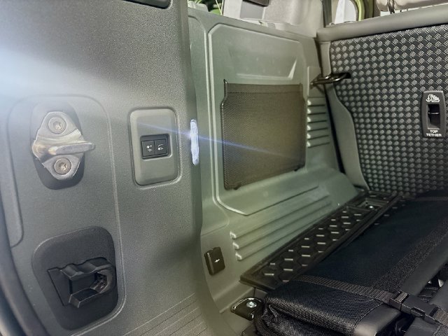 Used 2026 Green Land Rover S image 23