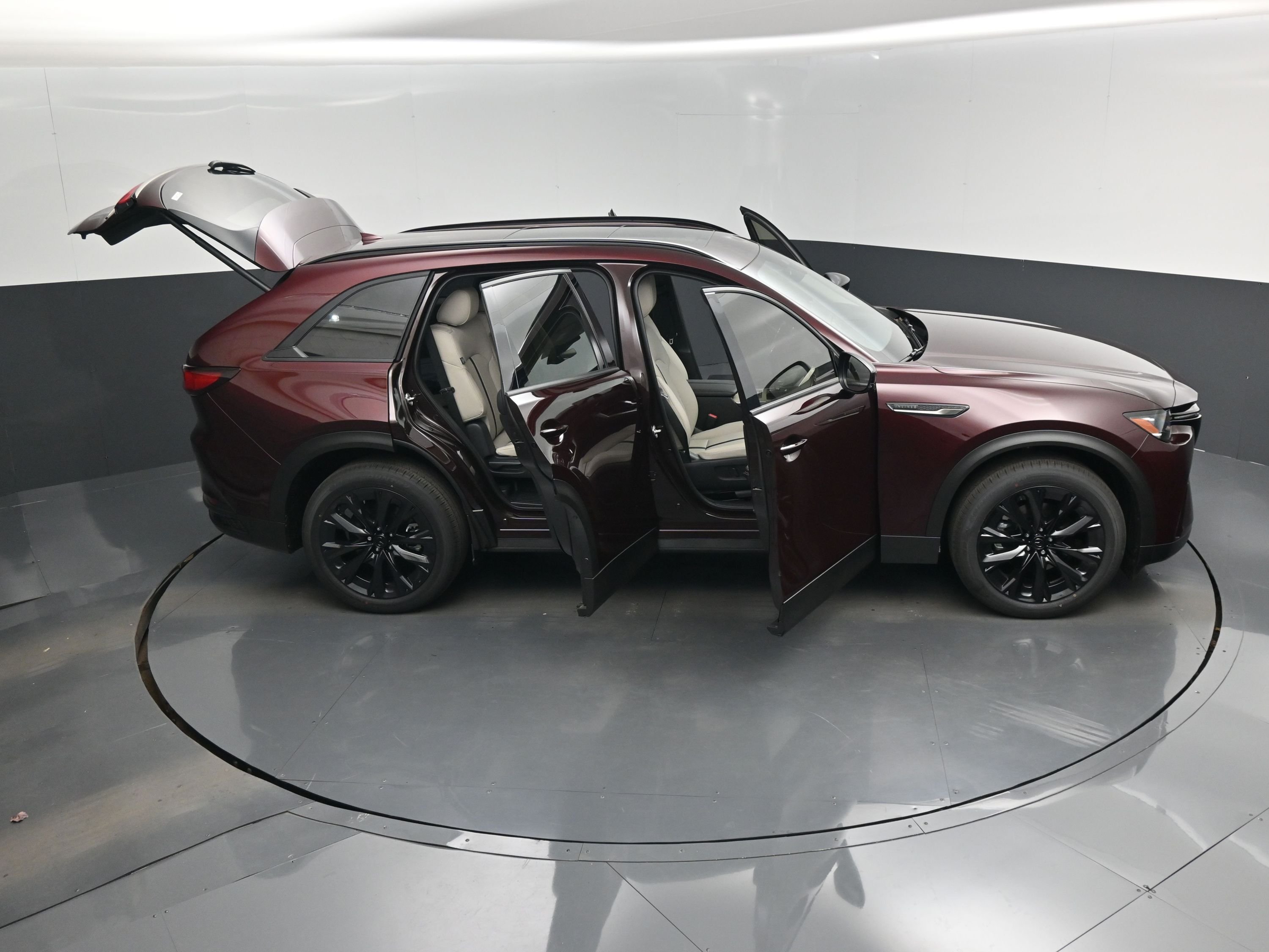 2026 Mazda CX-90 Premium Package - Photo 18