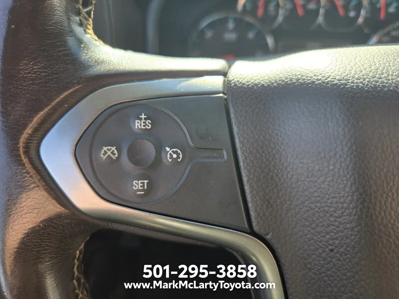 Used 2018 Deep Ocean Blue CHEVROLET 4WD CREW CAB 143.5" LTZ W/1LZ image 26