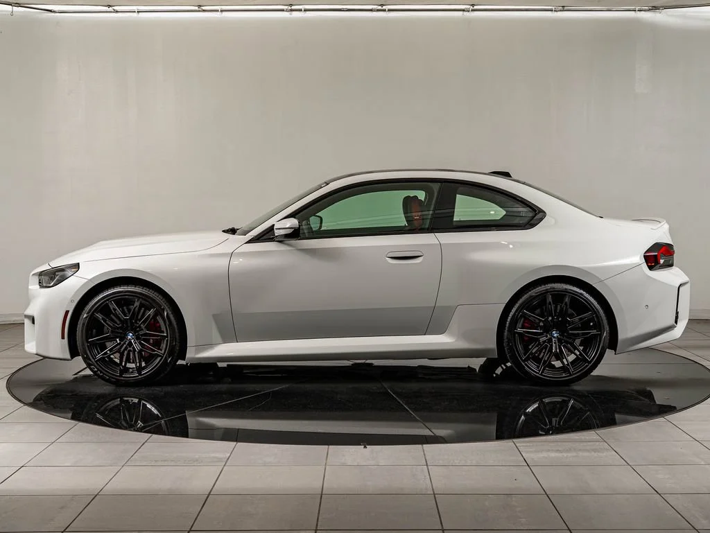 Used 2025 Alpine White BMW  image 8