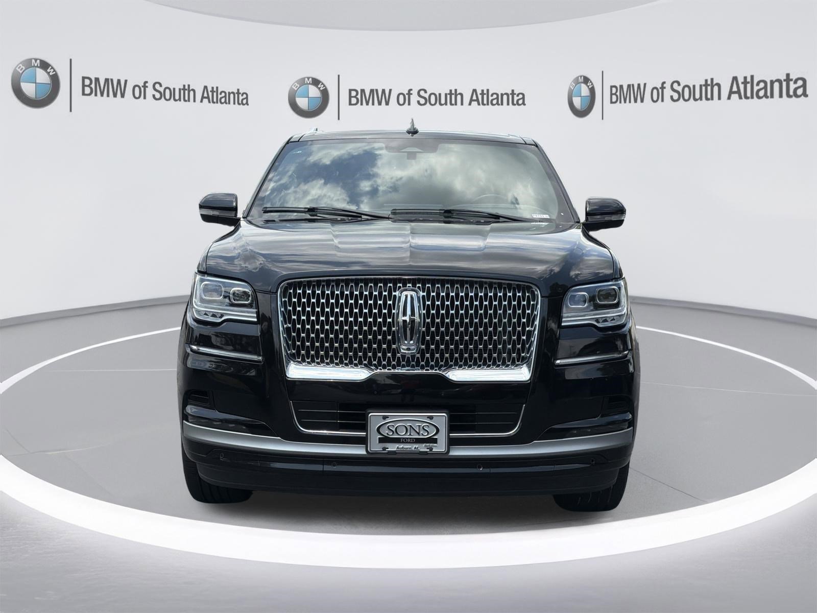 Used 2024 Infinite Black Metallic Clearcoat Lincoln Reserve image 30